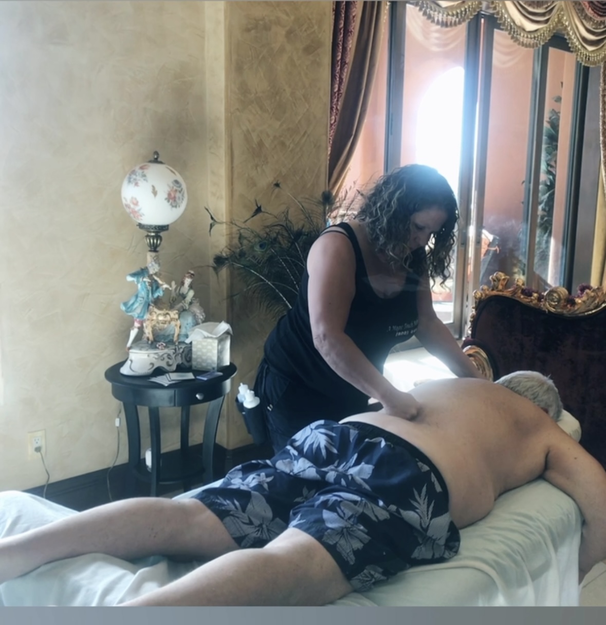 How Massage Helps Seniors in Assisted Living Homes Feel More Comfortable